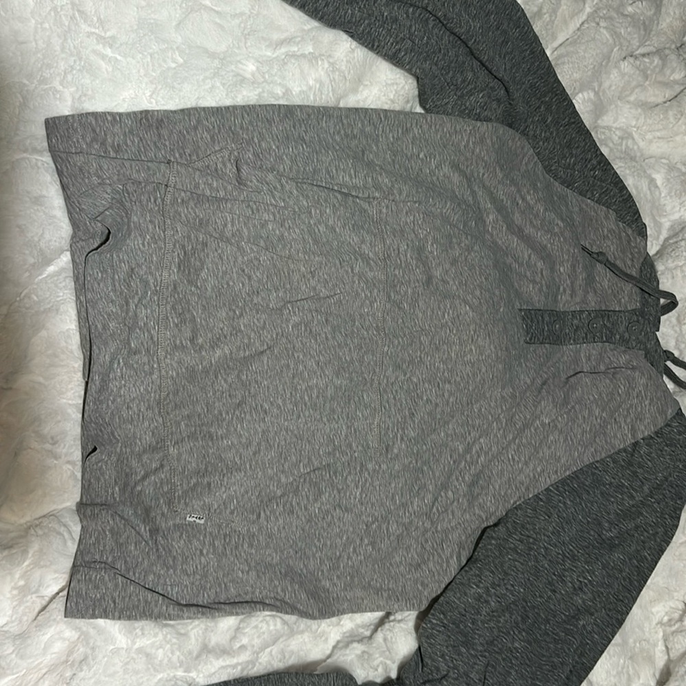 men’s long sleeve hoodie